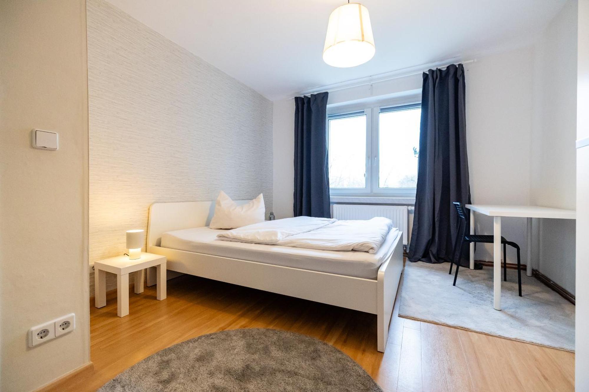 Moderne 4 Zimmer Wohnung Vollausgestattet Und Moebliert Halle  Kültér fotó