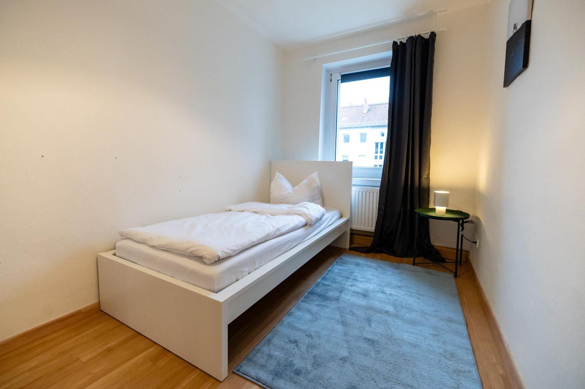 Moderne 4 Zimmer Wohnung Vollausgestattet Und Moebliert Halle  Kültér fotó